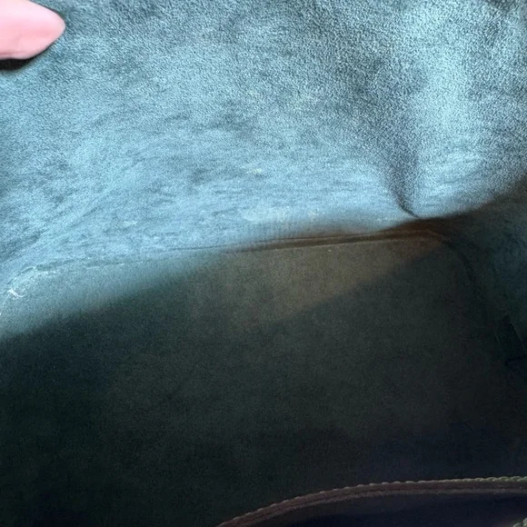 Green Louis Vuitton Alma Handbag - Picture 11 of 14